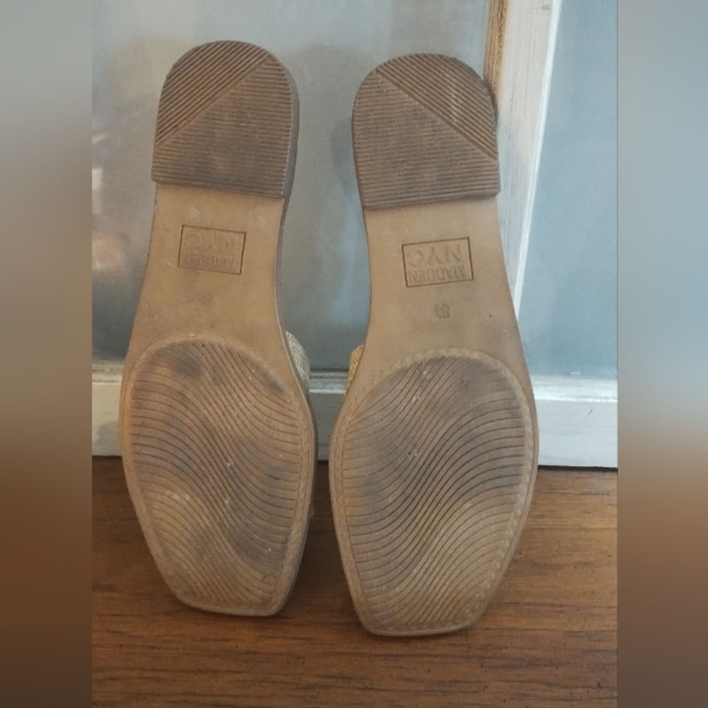 Madden NYC Women's Tan Woven Slide Sandals - Picture 3 of 4